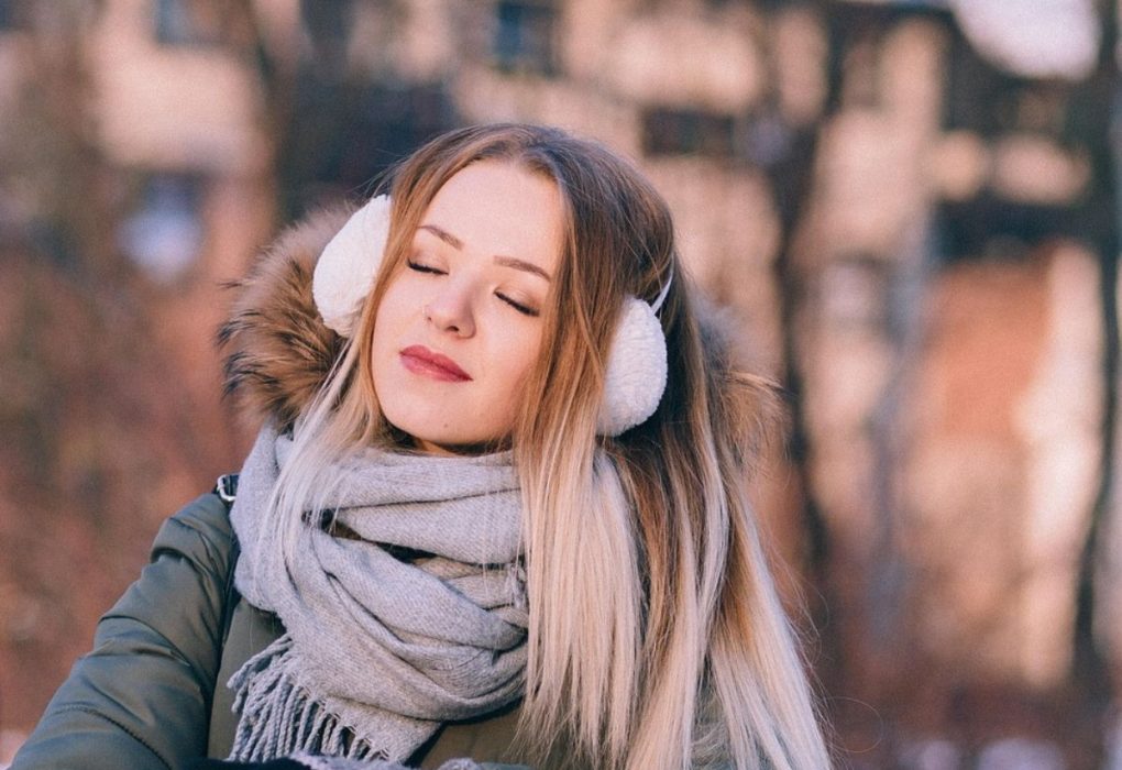 耳から全身を温める！意外な防寒用品「イヤーマフ」の選び方と効果