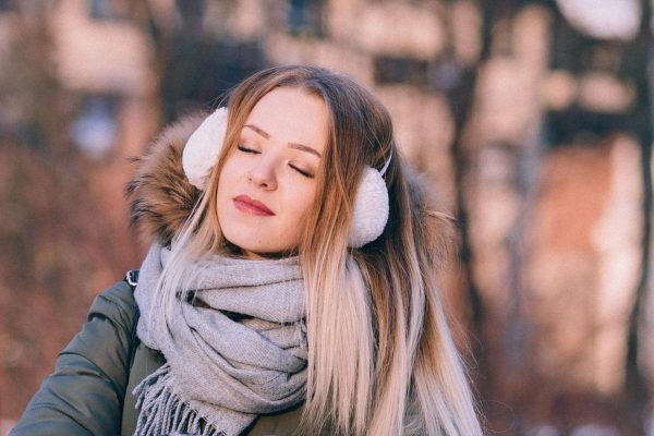 耳から全身を温める！意外な防寒用品「イヤーマフ」の選び方と効果